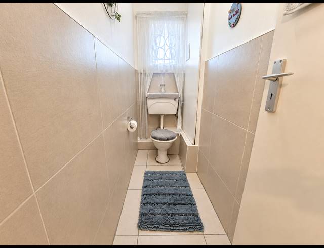 2 BEDROOM APARTMENT FOR SALE IN THREE RIVERS PROPER